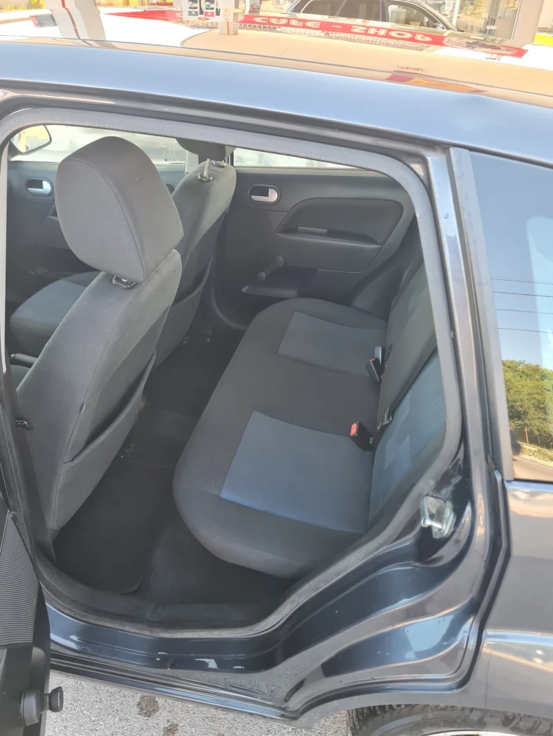Ford Fiesta 1.3куб. 87к с., снимка 5 - Автомобили и джипове - 50909811