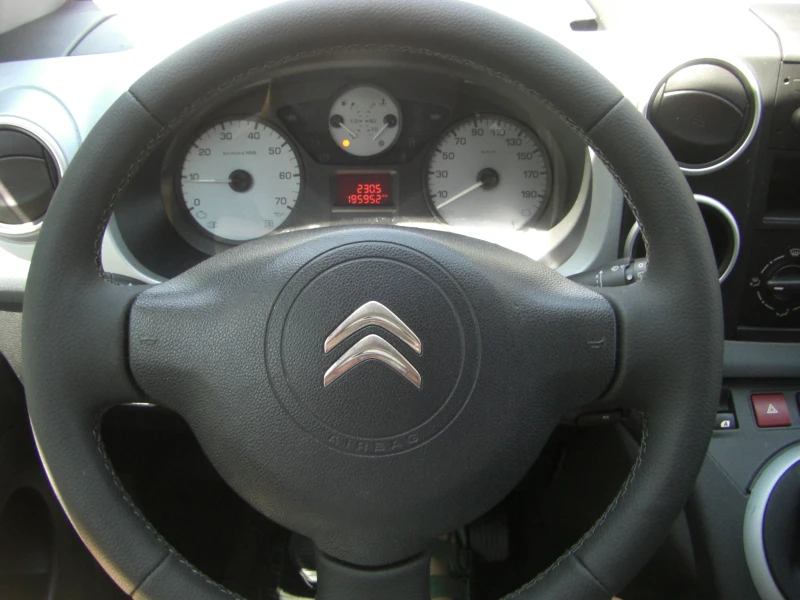 Citroen Berlingo 1.6HDI Multispace EURO 5A, снимка 11 - Автомобили и джипове - 51061606