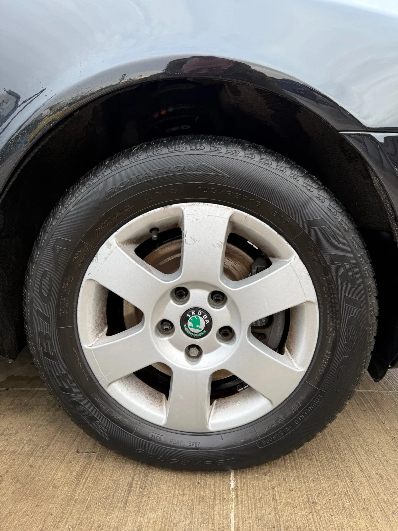 Skoda Octavia Executive 1.8 TSI 160HP 6ск, снимка 15 - Автомобили и джипове - 52498335