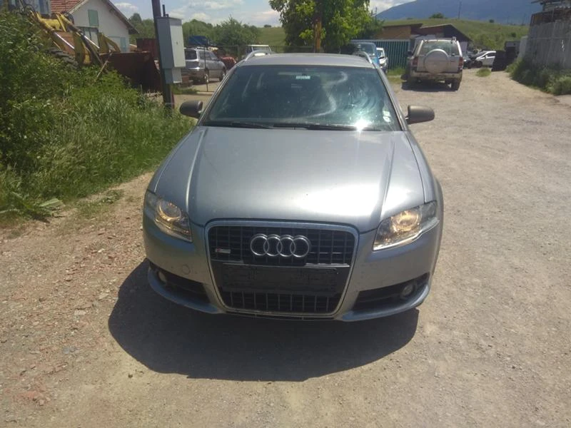 Audi A4 2.0 тди на части , снимка 2 - Автомобили и джипове - 49576800