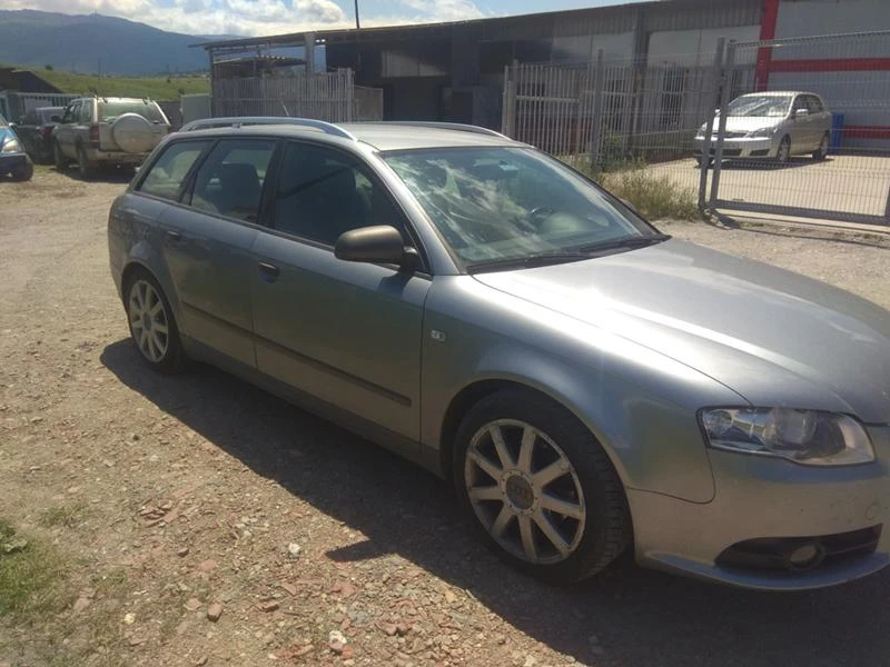 Audi A4 2.0 тди на части , снимка 1 - Автомобили и джипове - 49576800