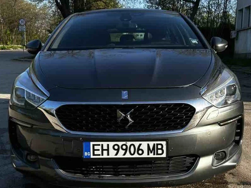 DS DS 5 Hybrid 4x4