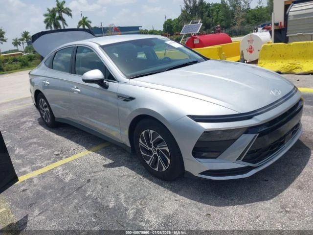 Hyundai Sonata HYBRID BLUE