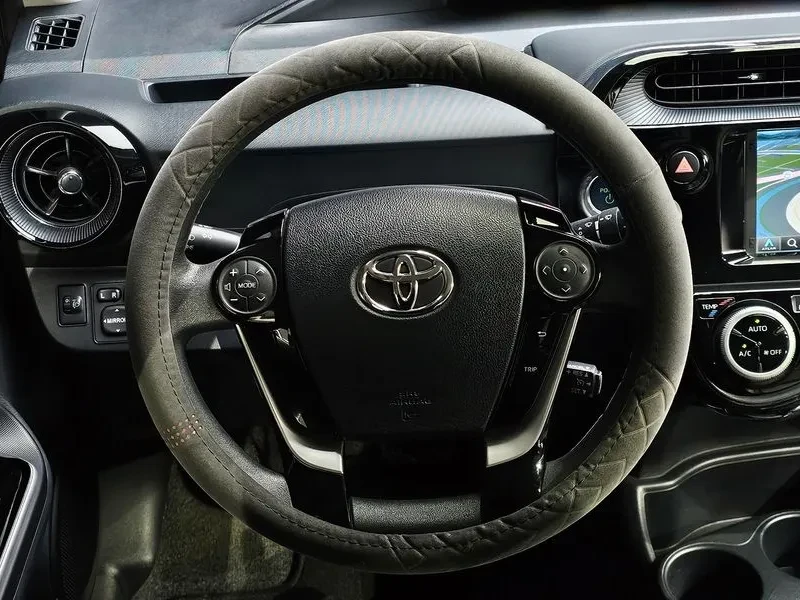 Toyota Prius 1.5E, снимка 16 - Автомобили и джипове - 55559761