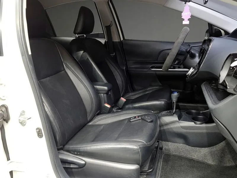 Toyota Prius 1.5E, снимка 11 - Автомобили и джипове - 55559761