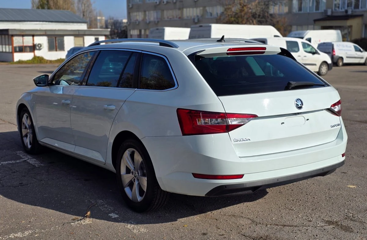 Skoda Superb 1.6 TDi - изображение 4