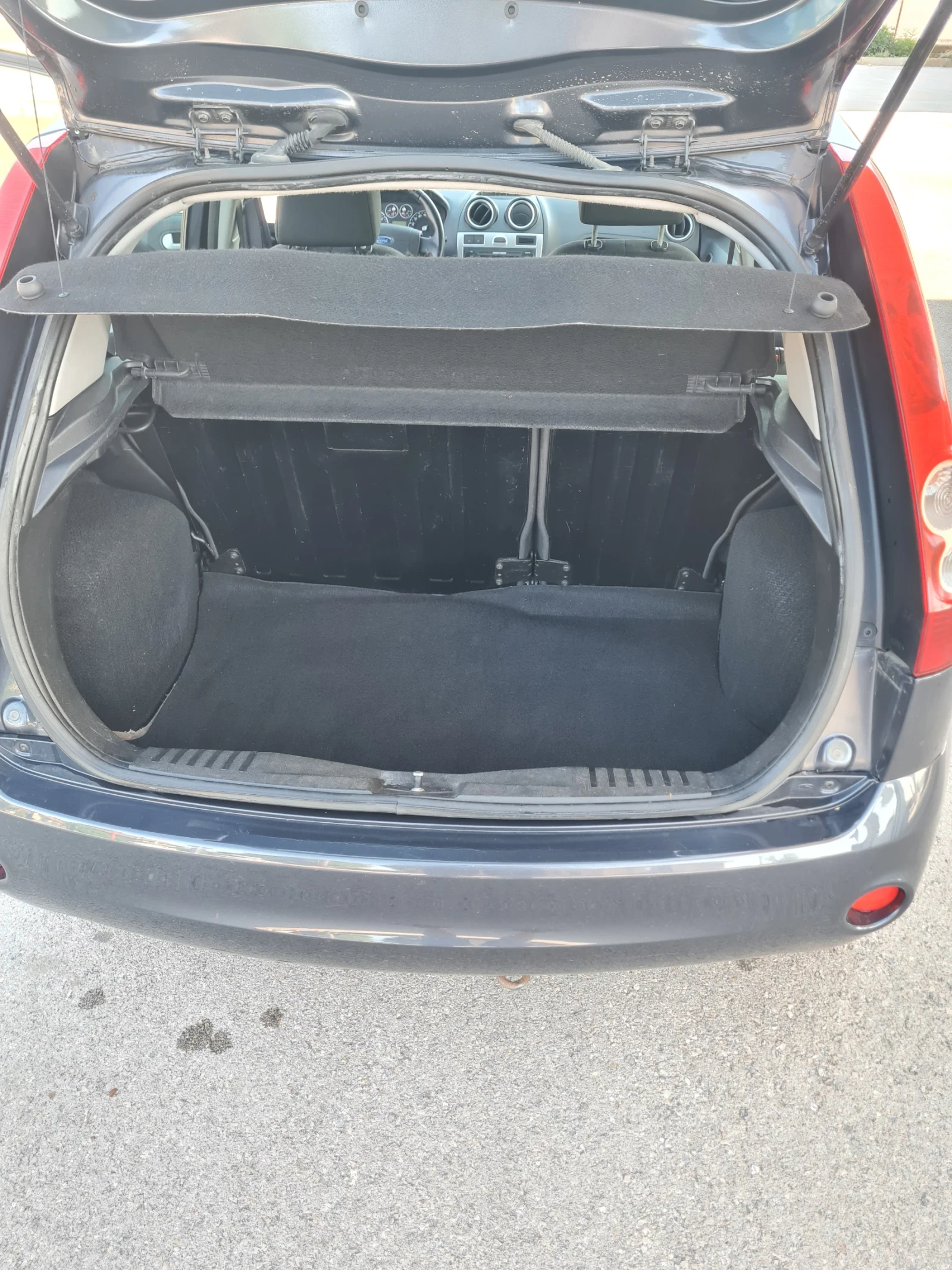 Ford Fiesta 1.3куб. 87к с. - изображение 10