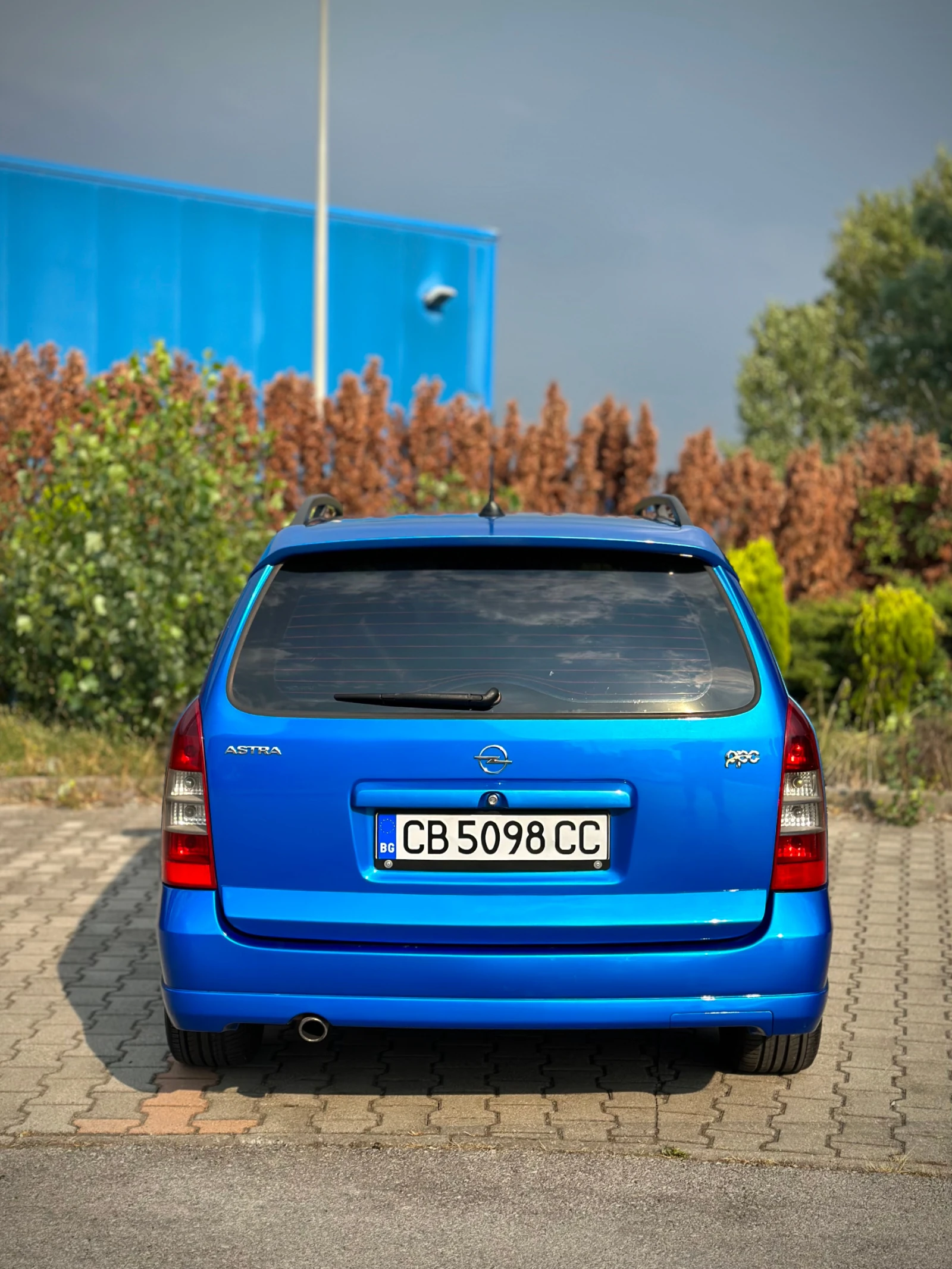Opel Astra 2.0 turbo OPC - изображение 8