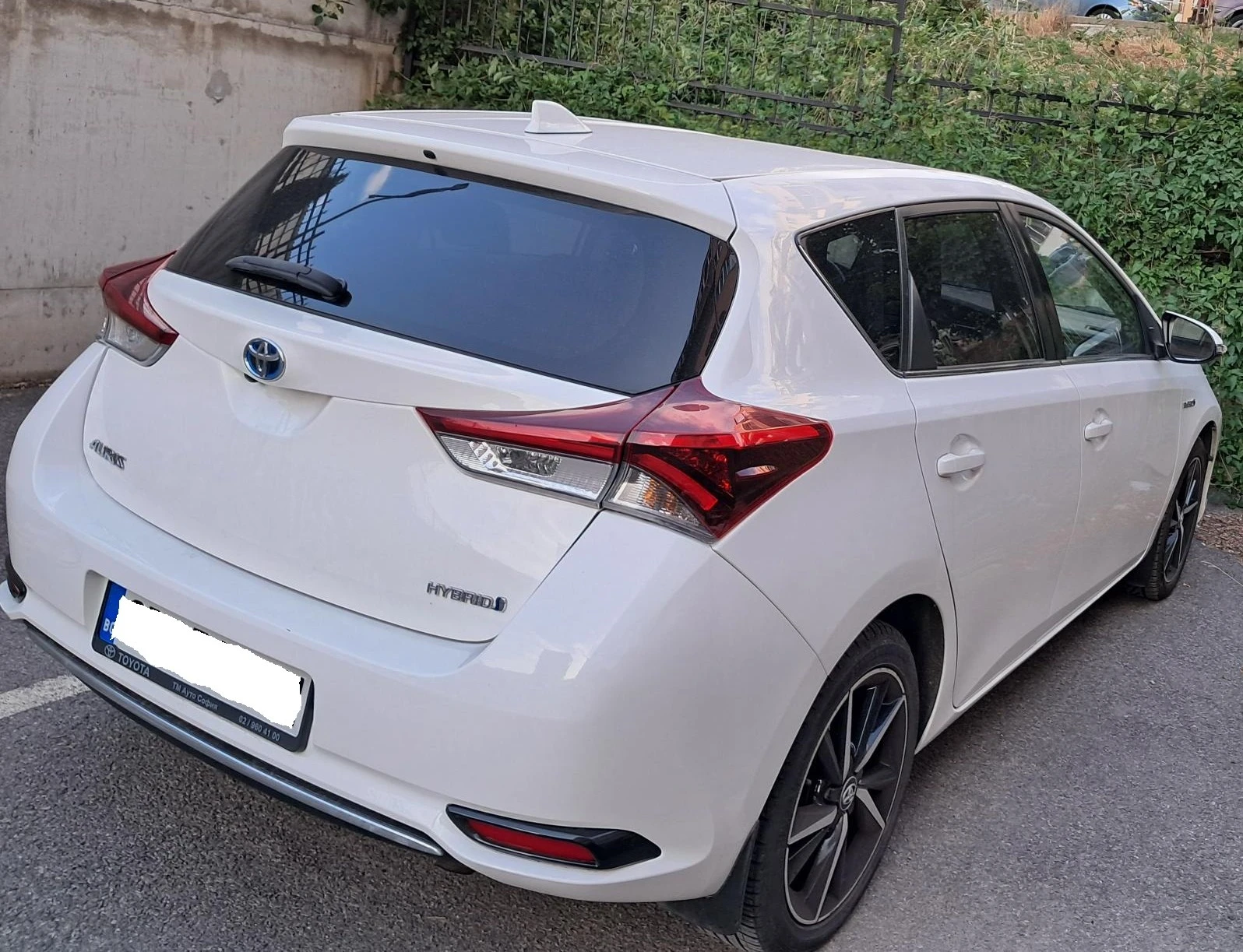 Toyota Auris  - изображение 3