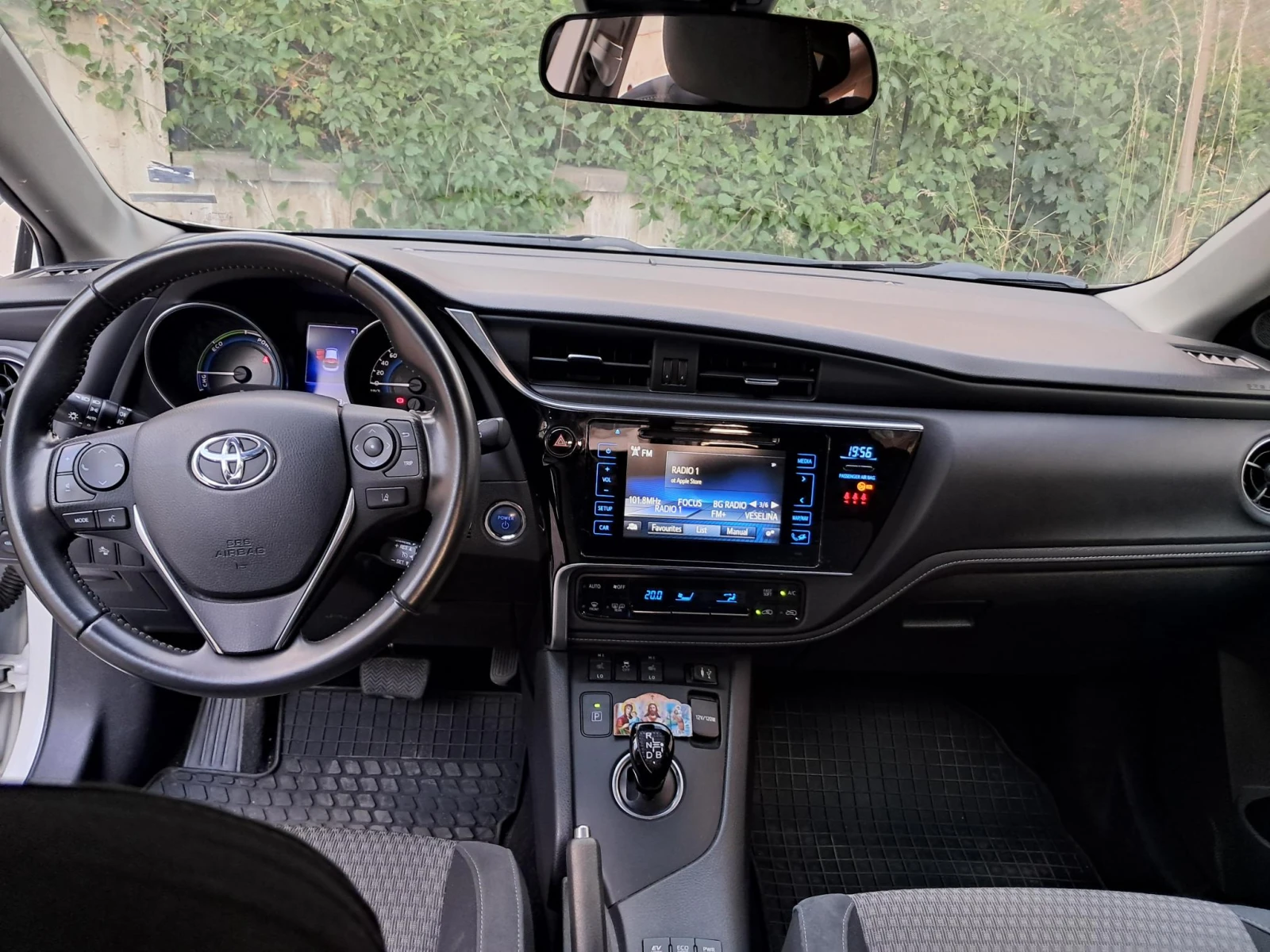 Toyota Auris  - изображение 4