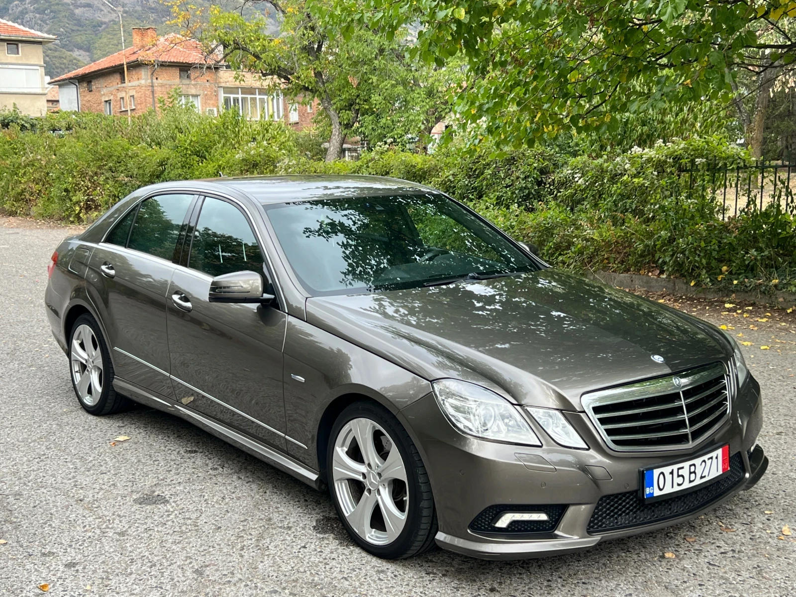 Mercedes-Benz E 350 AMG/KEYLESS GO/BLIND SPOT/LINE ASISST - изображение 3
