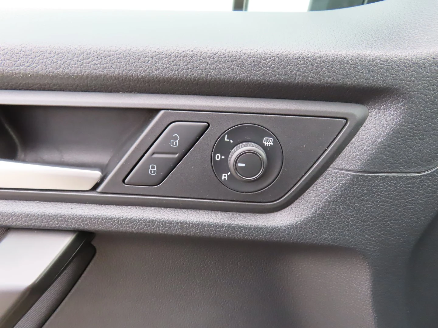 VW Caddy Last Edition TDI BMT 5 ����� | Mobile.bg � ����������� 12