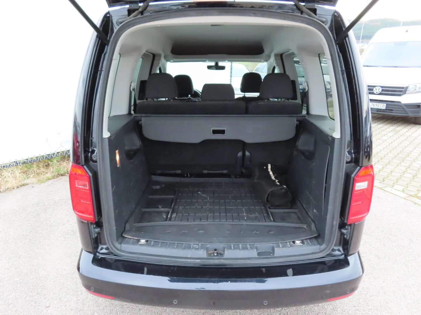 VW Caddy Last Edition TDI BMT 5 ����� | Mobile.bg � ����������� 14