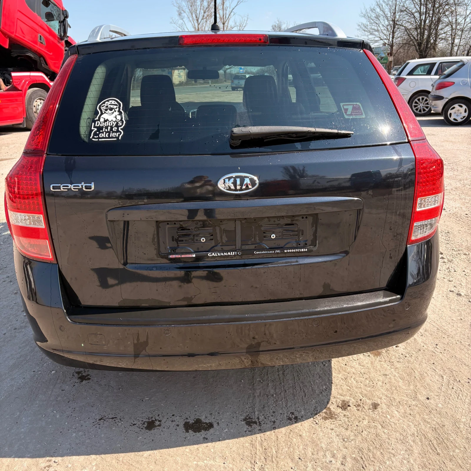 Kia Ceed 1.4 бензин, снимка 4 - Автомобили и джипове - 53863545