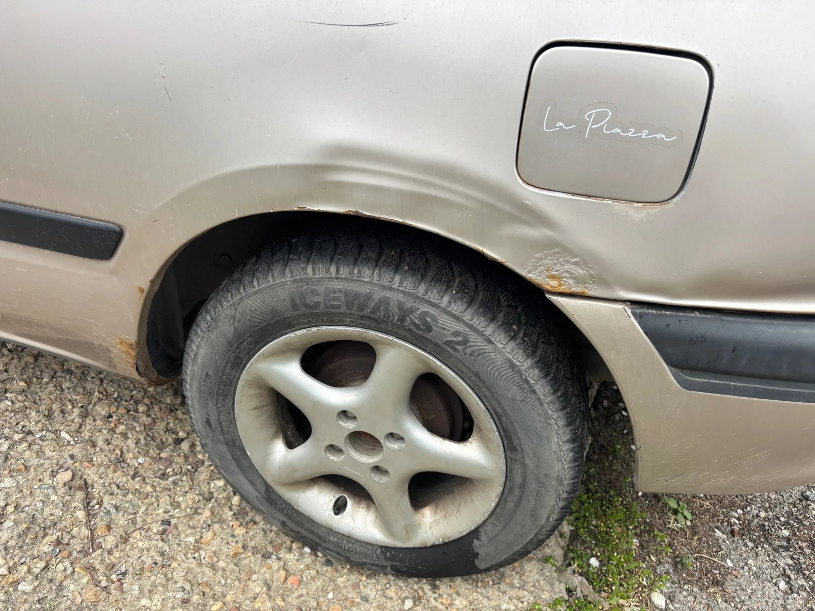 Mazda 323 BG, снимка 6 - Автомобили и джипове - 53951412