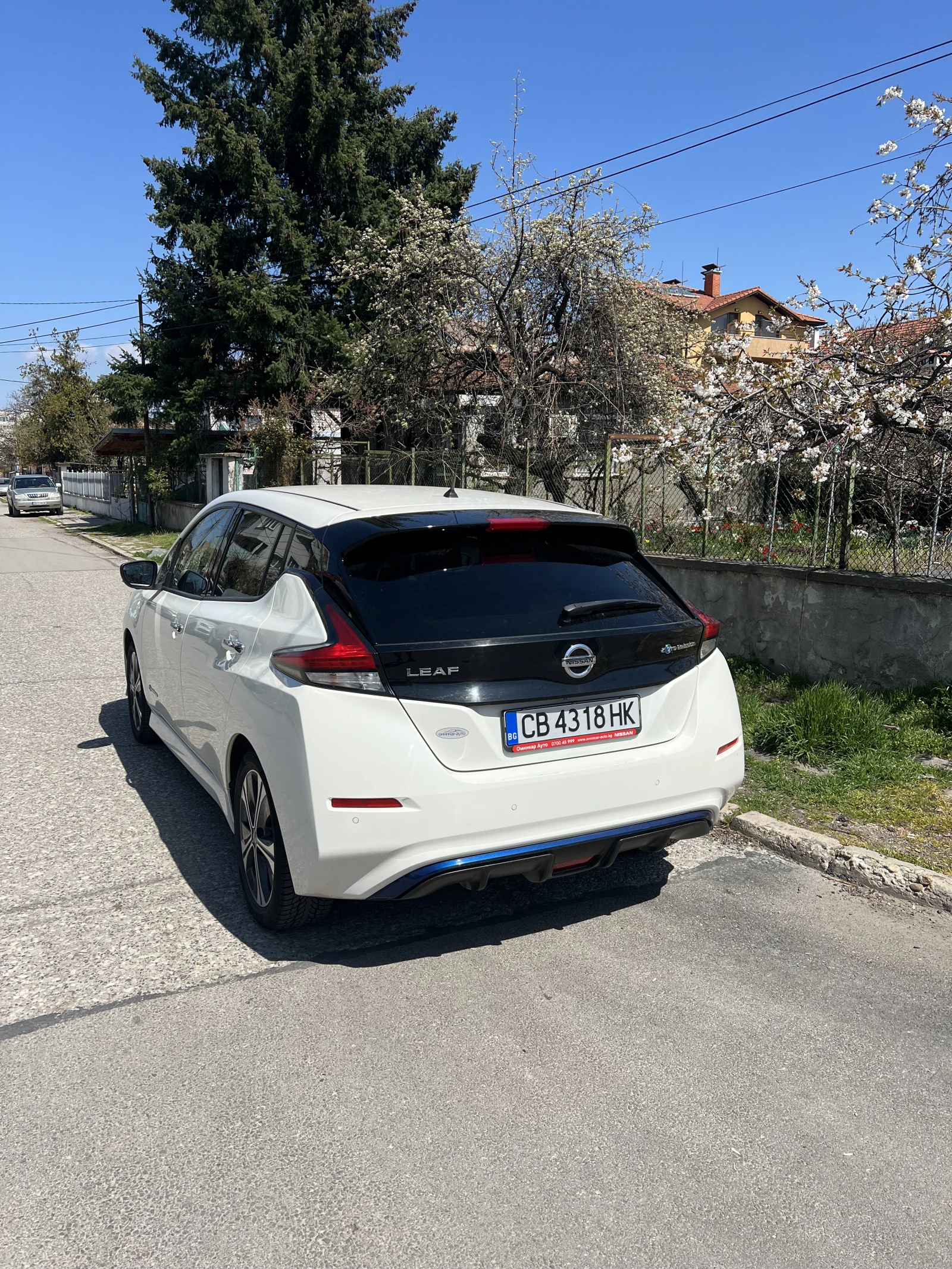 Nissan Leaf  40kwh N-Connecta, снимка 2 - Автомобили и джипове - 54173061