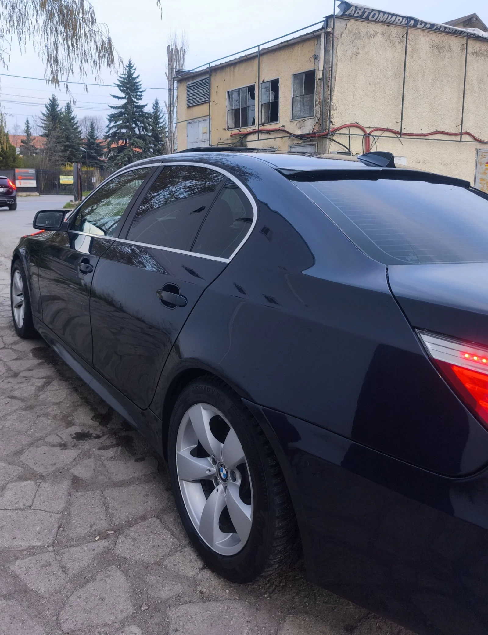 BMW 530 Euro4 218HP Head-Up Distronic Подгрев, снимка 4 - Автомобили и джипове - 54183639