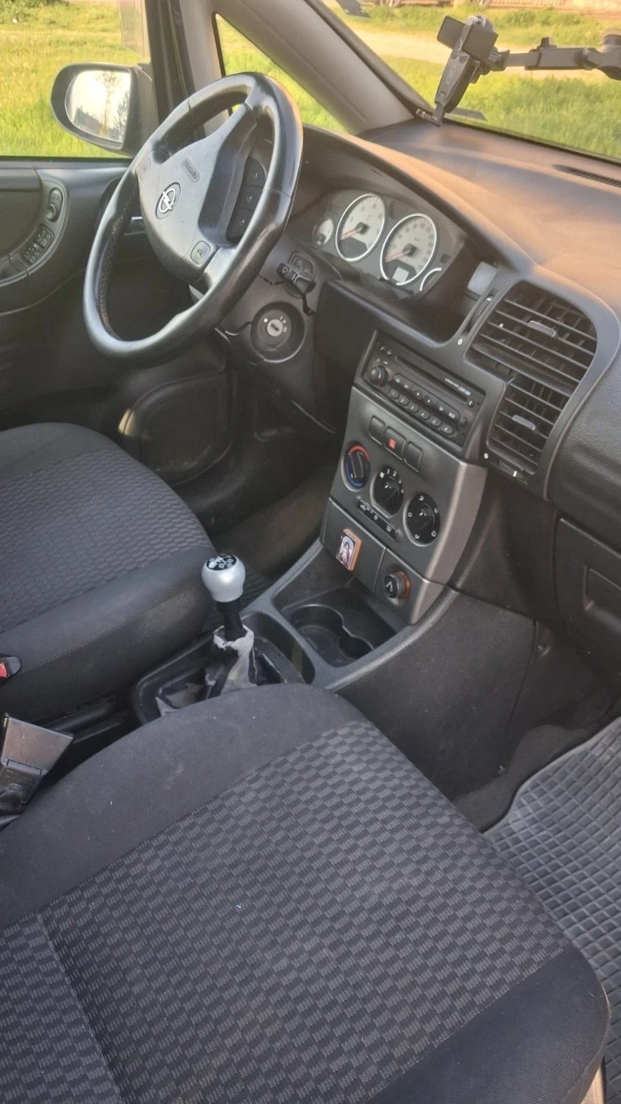 Opel Zafira, снимка 5 - Автомобили и джипове - 54259380