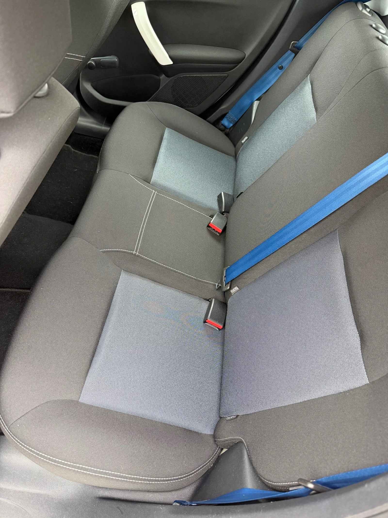 Peugeot 208, снимка 8 - Автомобили и джипове - 54295607