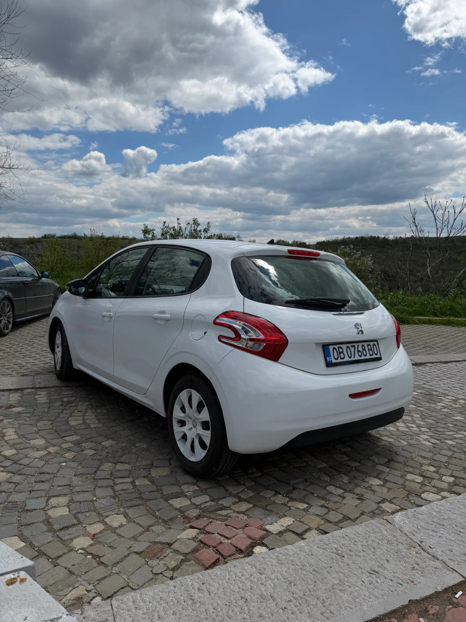 Peugeot 208, снимка 4 - Автомобили и джипове - 54295607