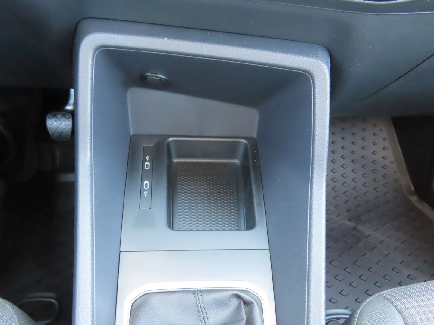 VW Caddy | Mobile.bg � ����������� 12