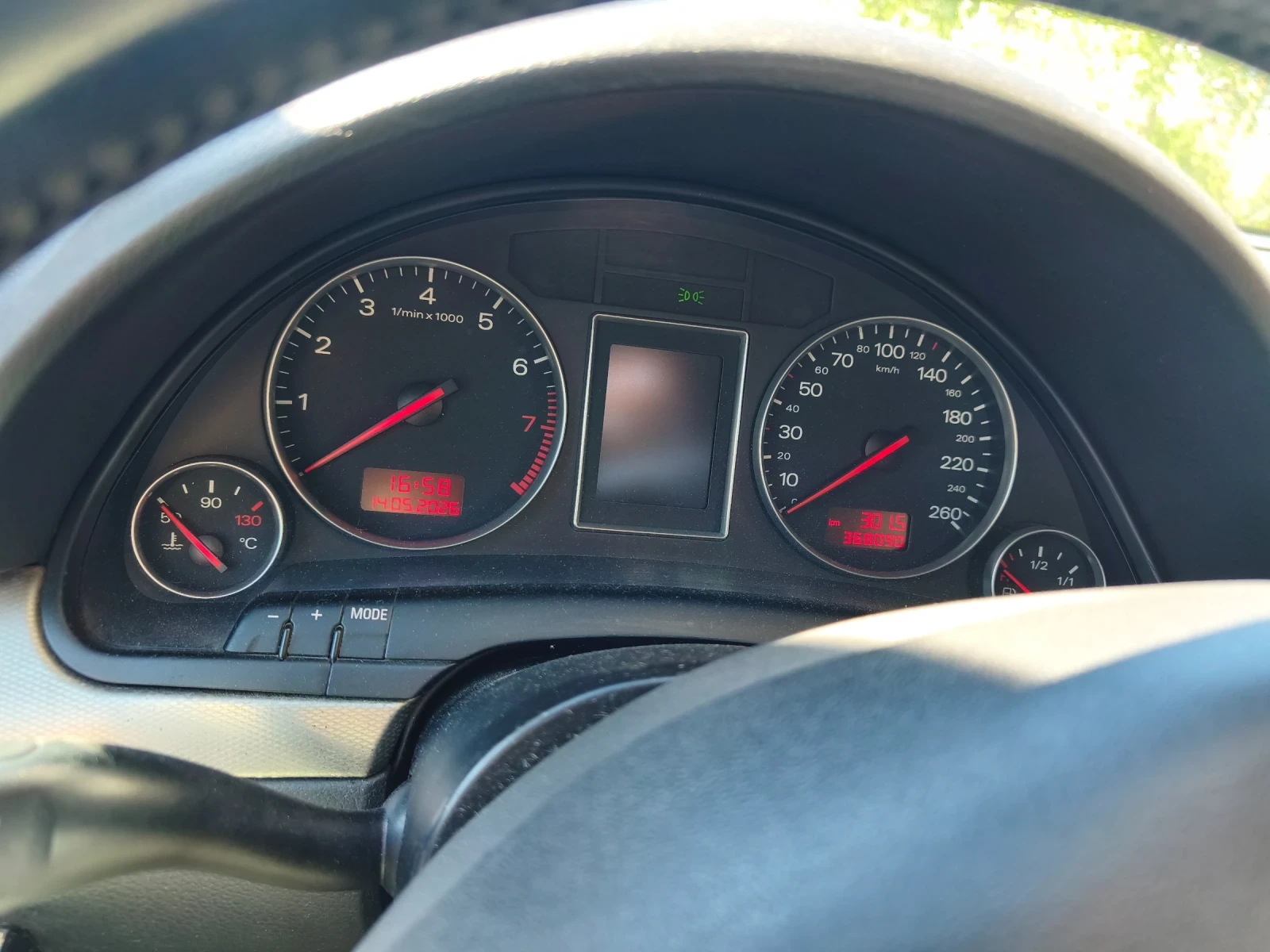 Audi A4 1.8T QUATTRO газ/бензин, снимка 7 - Автомобили и джипове - 54553749