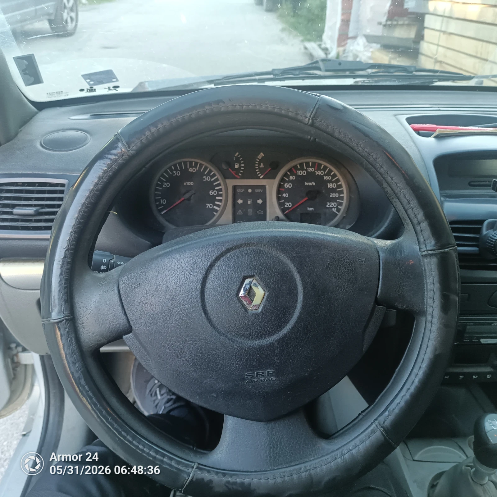 Renault Clio, снимка 4 - Автомобили и джипове - 54726525