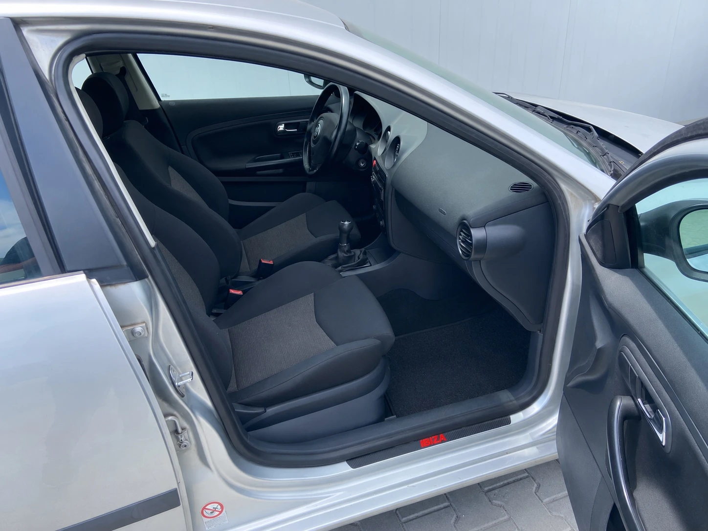 Seat Ibiza 2.0 бензин/газ, снимка 4 - Автомобили и джипове - 55383271