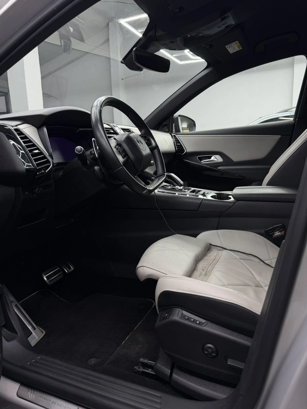 DS DS 7 Esprit de voyage (лимитирана серия)BlueHdi 1.5, снимка 7 - Автомобили и джипове - 55514811