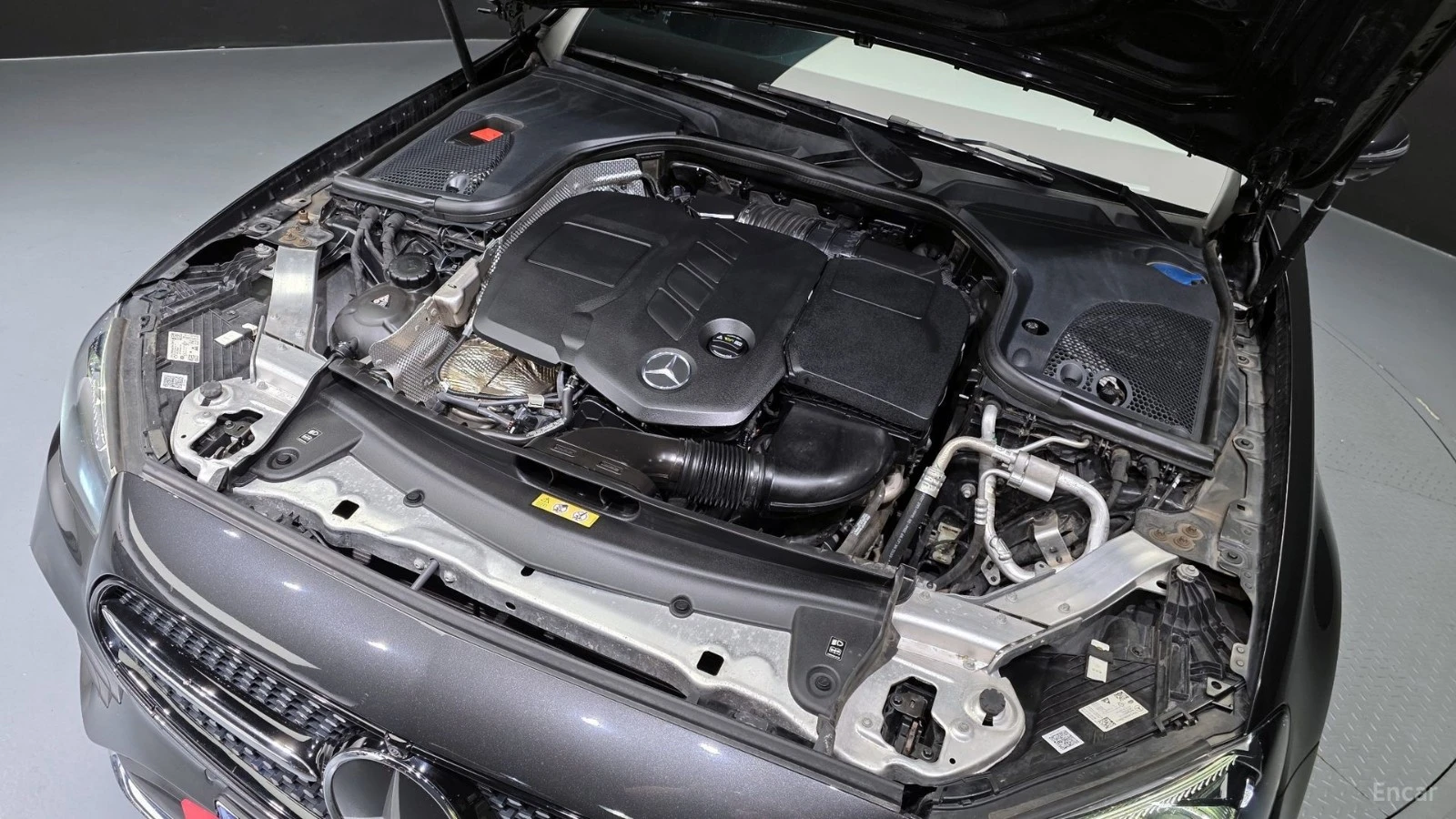 Mercedes-Benz E 220 4MATIC/AMG-LINE/DRIVE-ASSISTS/SUNROOF, снимка 17 - Автомобили и джипове - 55642764