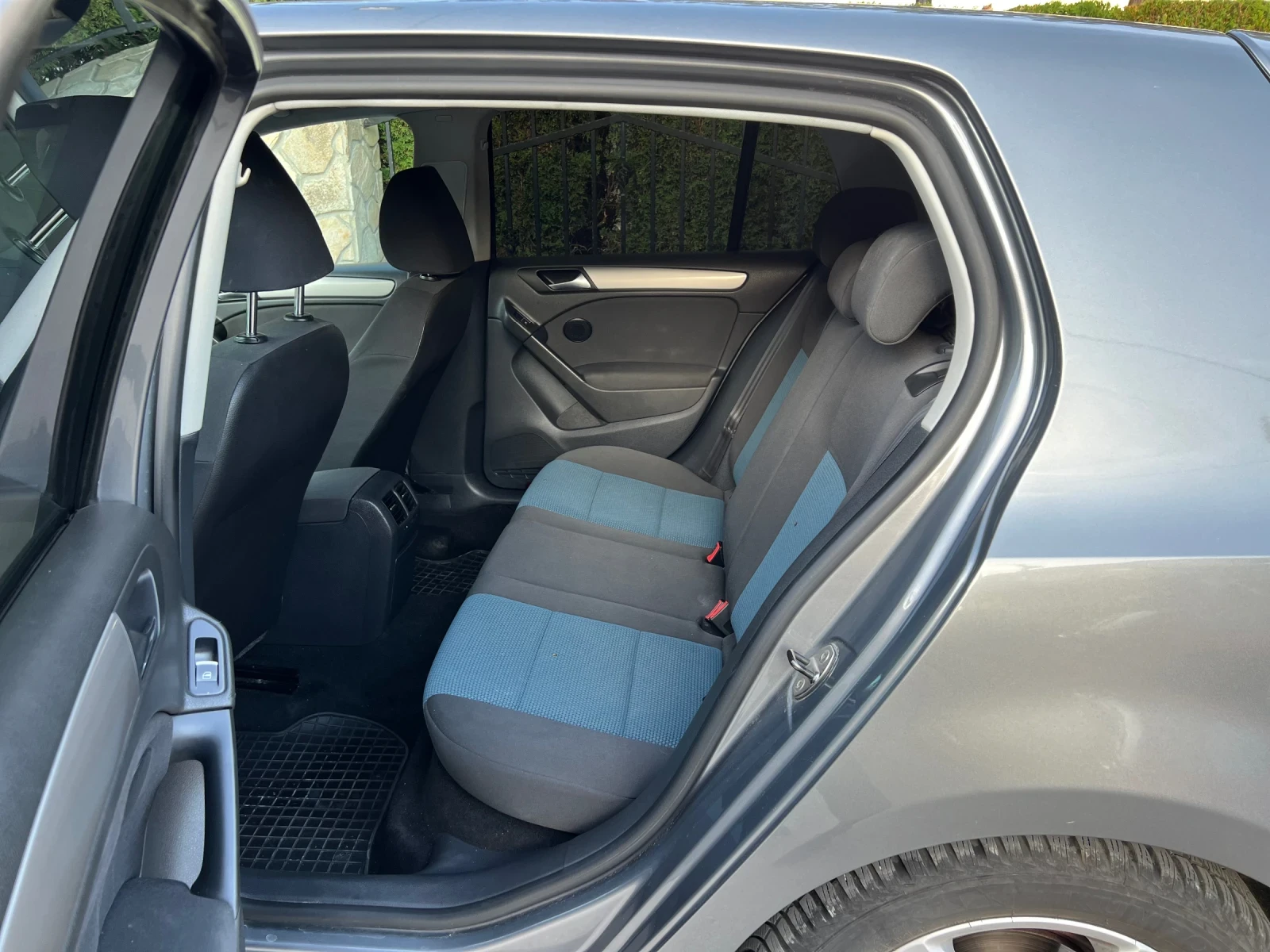 VW Golf, снимка 4 - Автомобили и джипове - 56437036