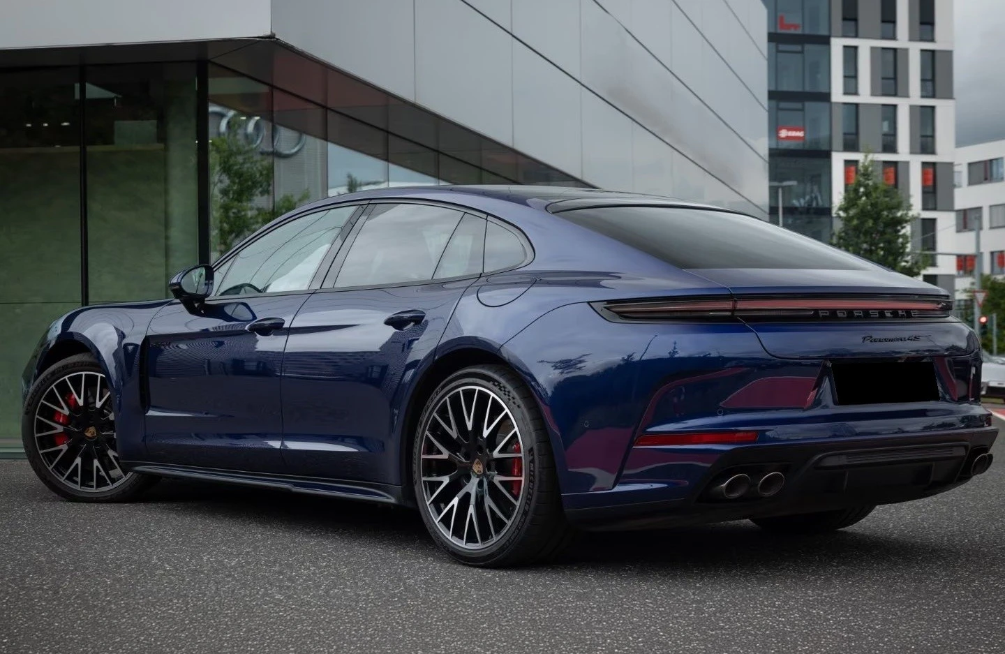 Porsche Panamera 4S E-HYBRID / HUD / BOSE / 360 / MATRIX / PANO / | Mobile.bg � ����������� 4