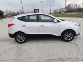 Hyundai Tucson 1, 7cdti klima - 8615 € / 16849.48 лв. - 21949670 8