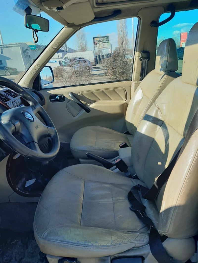 Nissan Terrano Дълга база, снимка 5 - Автомобили и джипове - 48546934