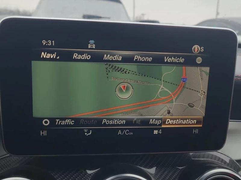 Mercedes-Benz GLC 63 AMG * S * CARFAX * БЕЗ ПЪРВОНАЧАЛНА ВНОСКА, снимка 10 - Автомобили и джипове - 52903426