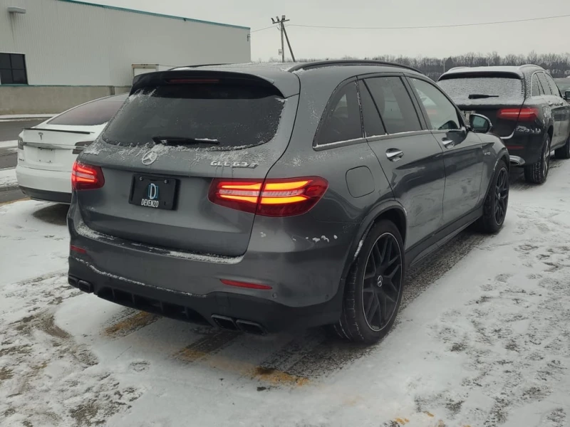 Mercedes-Benz GLC 63 AMG * S * CARFAX * БЕЗ ПЪРВОНАЧАЛНА ВНОСКА, снимка 3 - Автомобили и джипове - 52903426