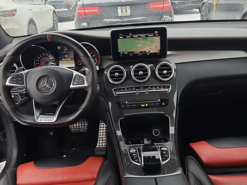 Mercedes-Benz GLC 63 AMG * S * CARFAX * БЕЗ ПЪРВОНАЧАЛНА ВНОСКА, снимка 11 - Автомобили и джипове - 52903426