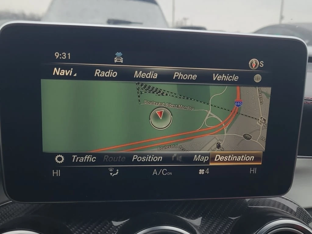 Mercedes-Benz GLC 63 AMG * S * CARFAX * БЕЗ ПЪРВОНАЧАЛНА ВНОСКА - изображение 10