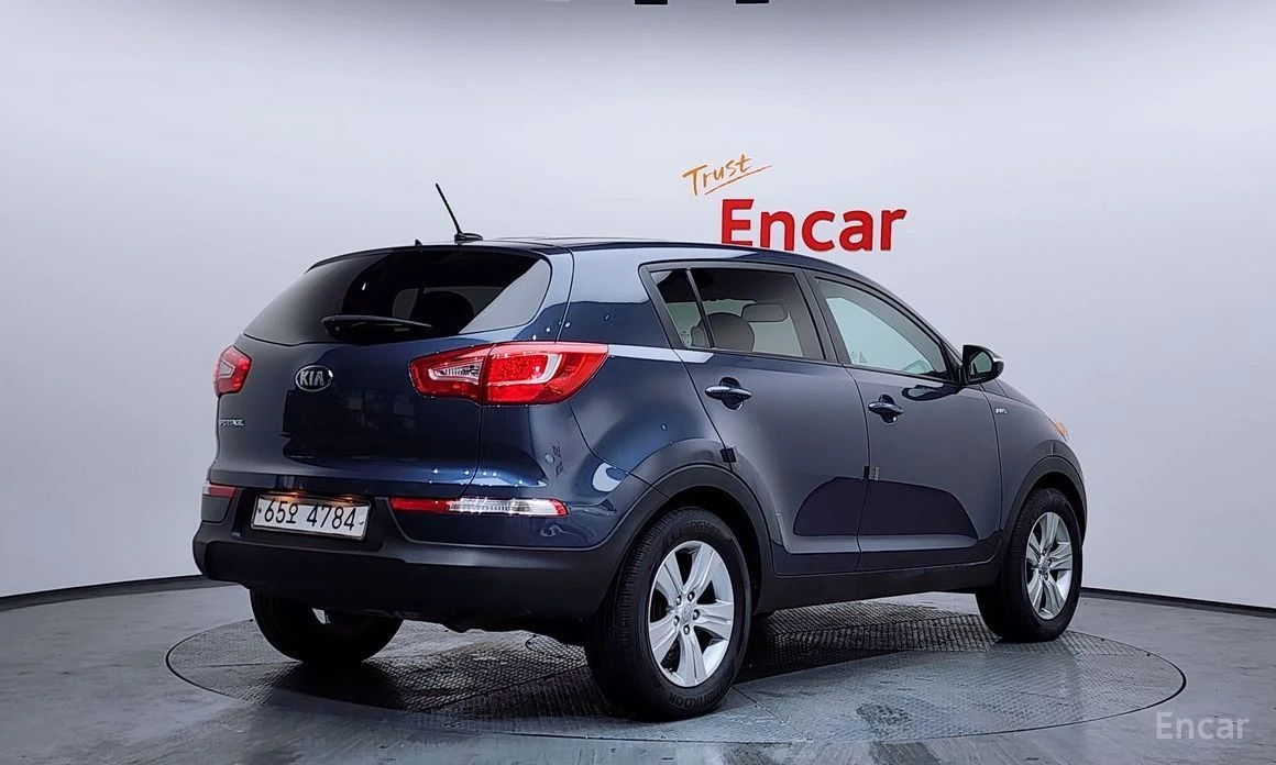 Kia Sportage, снимка 2 - Автомобили и джипове - 53864892