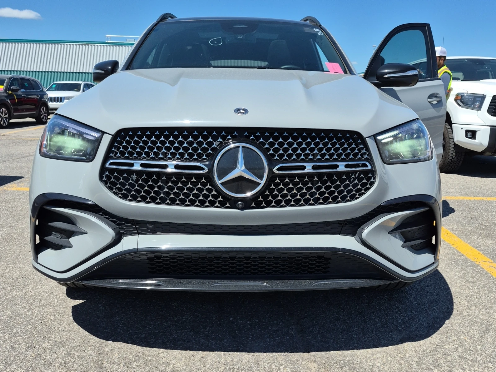 Mercedes-Benz GLE 450 АМГ ПАКЕТ/360/ОБДУХ/ПАНО/CARFAX/ФИНАНСИРАНЕ, снимка 1 - Автомобили и джипове - 54635834