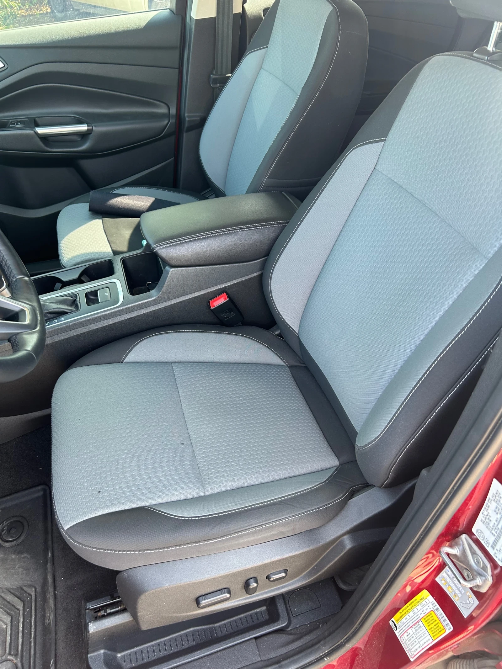 Ford Kuga Escape SE/AWD, снимка 12 - Автомобили и джипове - 55183707