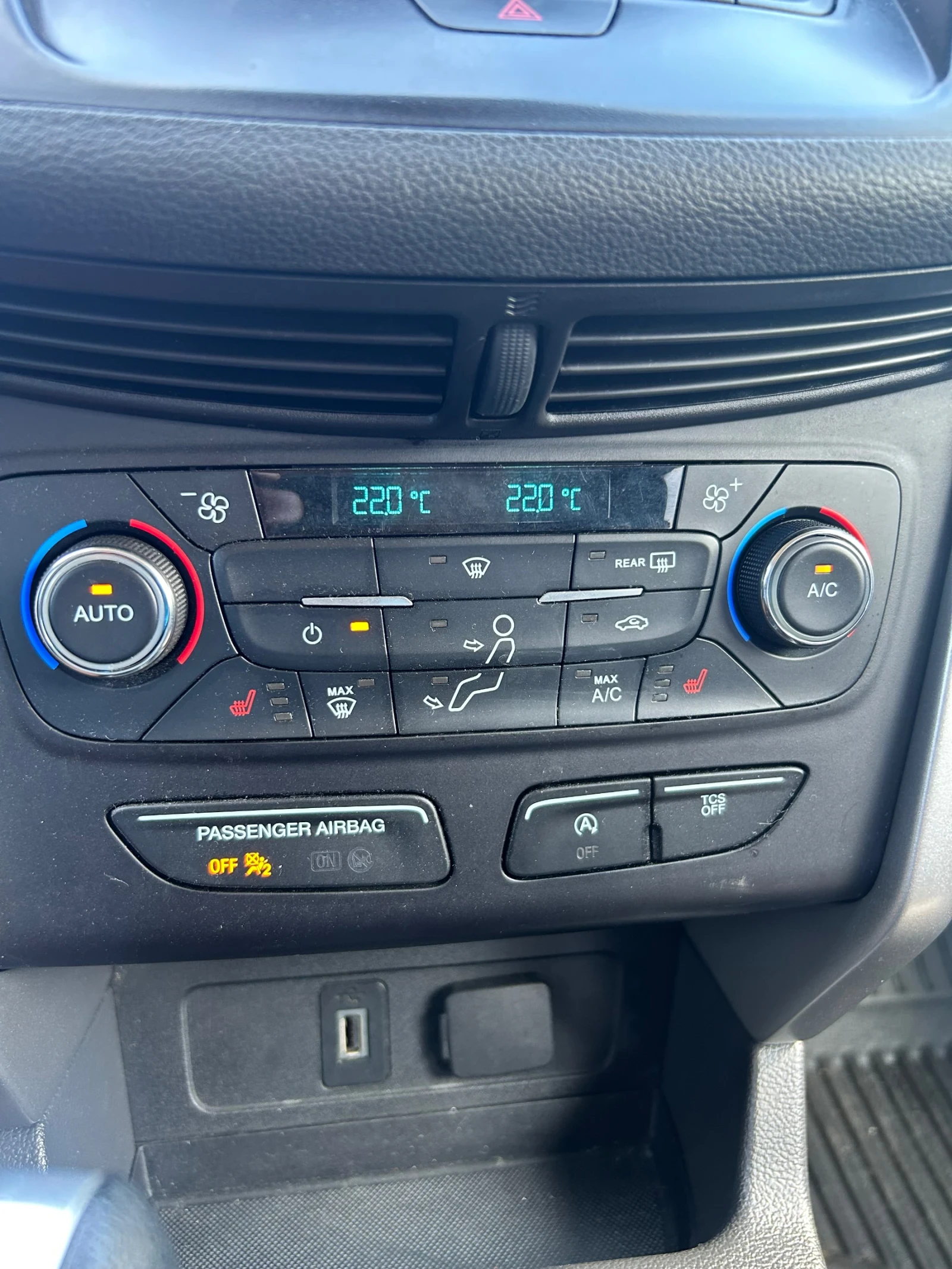 Ford Kuga Escape SE/AWD, снимка 9 - Автомобили и джипове - 55183707