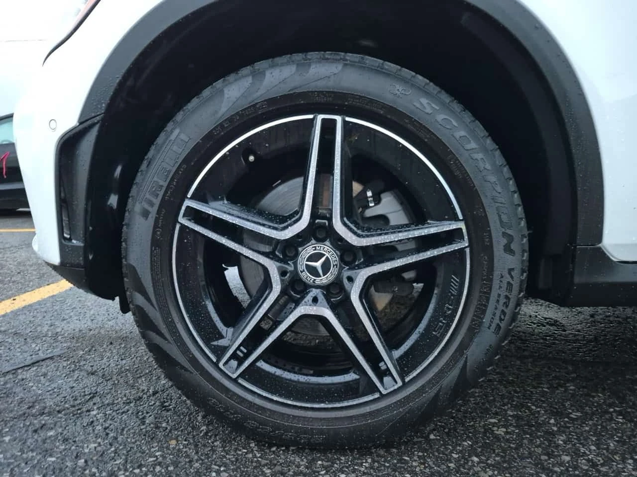 Mercedes-Benz GLC 300 * AMG Line * CARFAX * , снимка 14 - Автомобили и джипове - 55690286