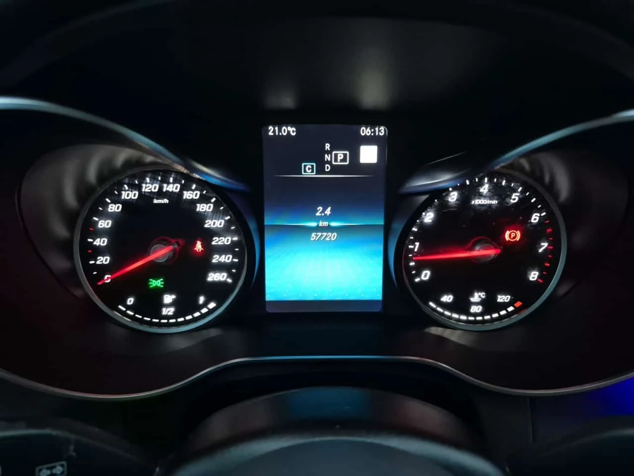 Mercedes-Benz GLC 300 * AMG Line * CARFAX * , снимка 6 - Автомобили и джипове - 55690286