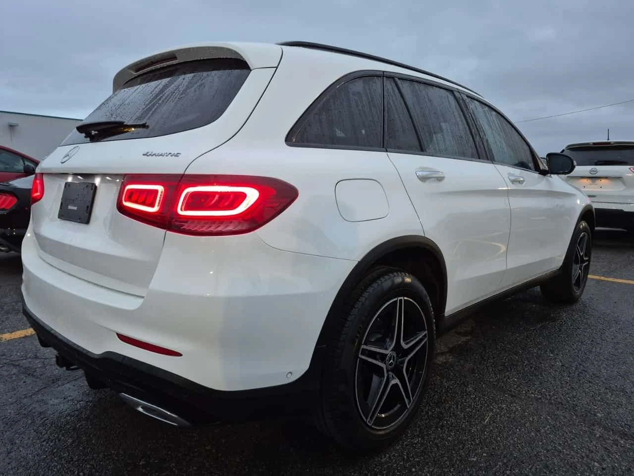 Mercedes-Benz GLC 300 * AMG Line * CARFAX * , снимка 3 - Автомобили и джипове - 55690286