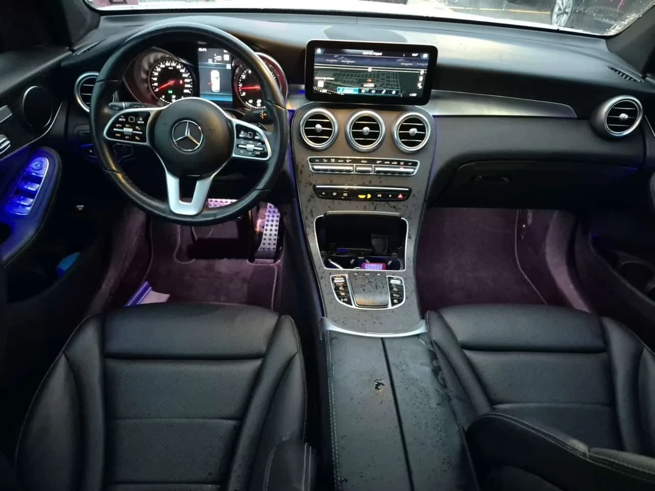Mercedes-Benz GLC 300 * AMG Line * CARFAX * , снимка 5 - Автомобили и джипове - 55690286