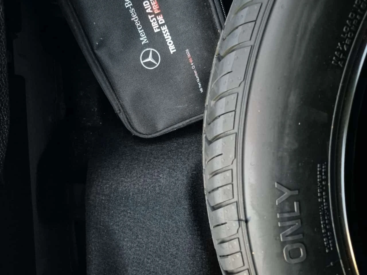 Mercedes-Benz GLC 300 * AMG Line * CARFAX * , снимка 15 - Автомобили и джипове - 55690286