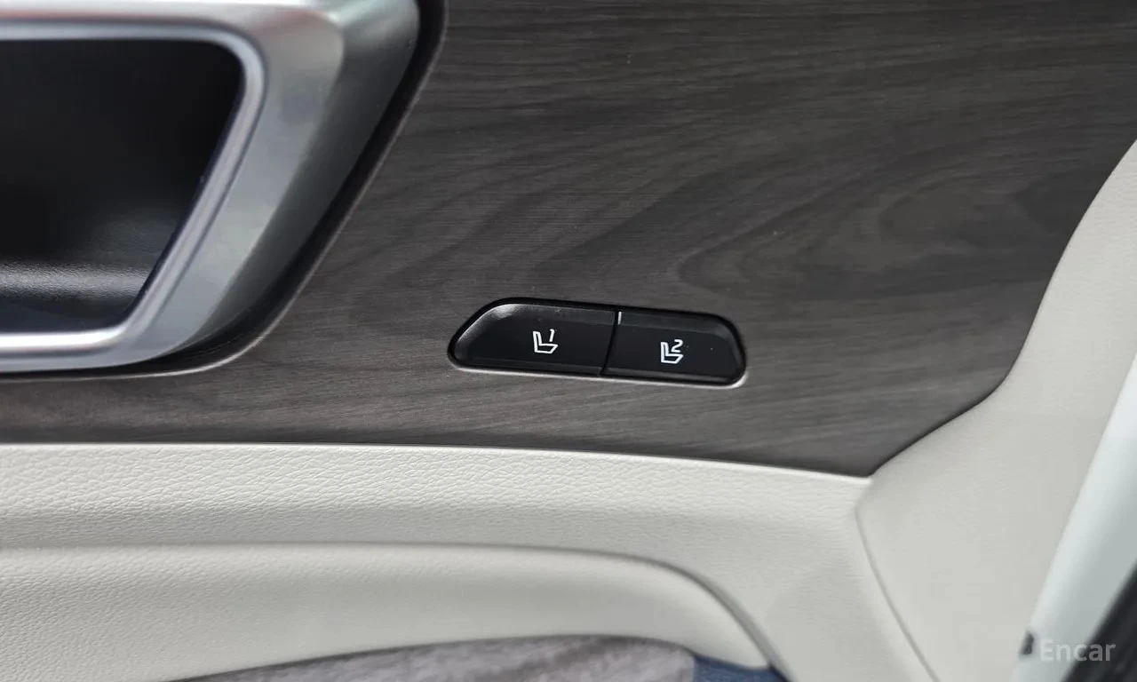 Kia Sportage Diesel Signature| ОБДУХ| HUD| PANO| 360| , снимка 11 - Автомобили и джипове - 55818201