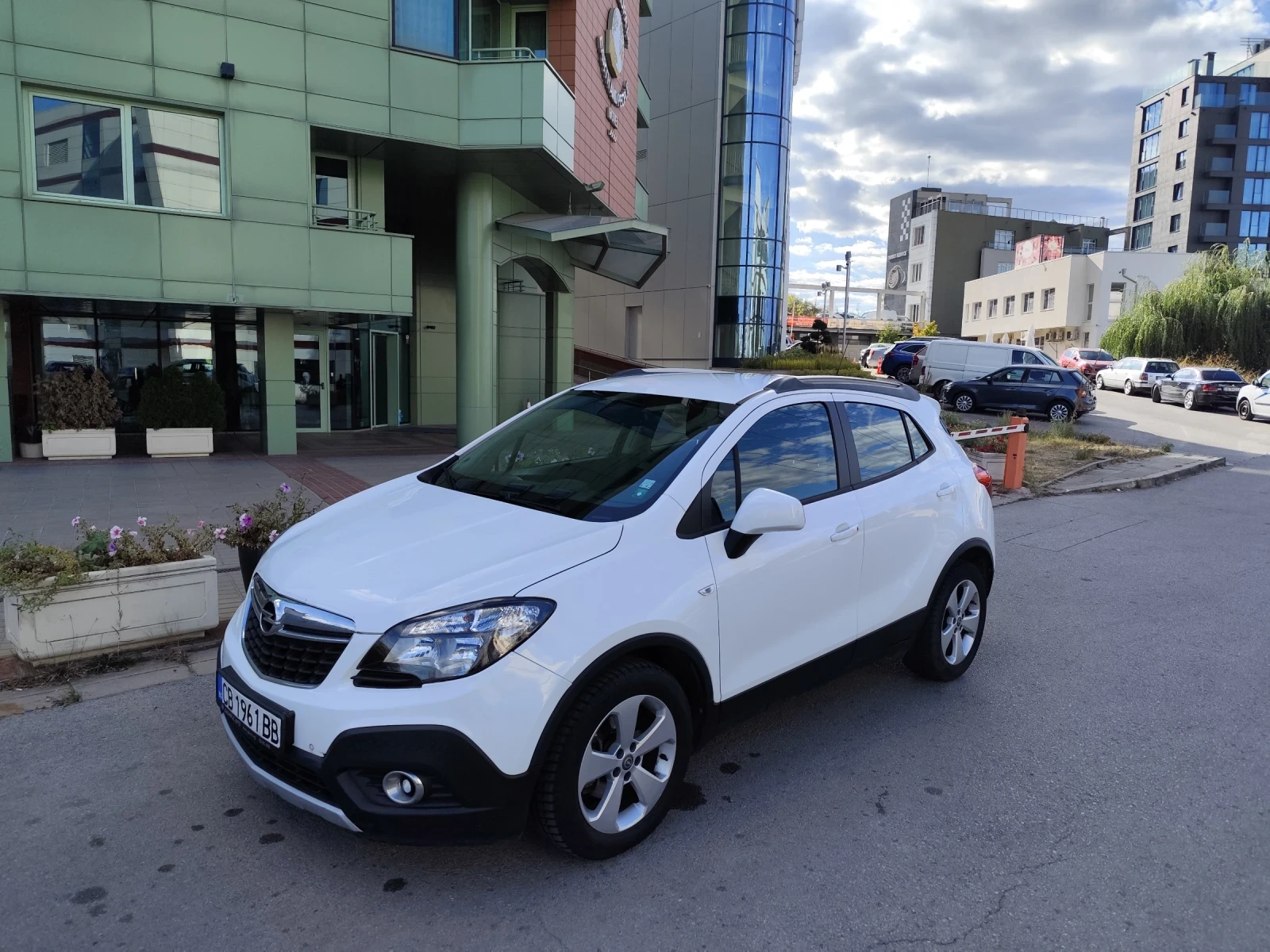 Opel Mokka 1.4 Бензин/LPG фабричен 108000 хил.км., снимка 2 - Автомобили и джипове - 56214803