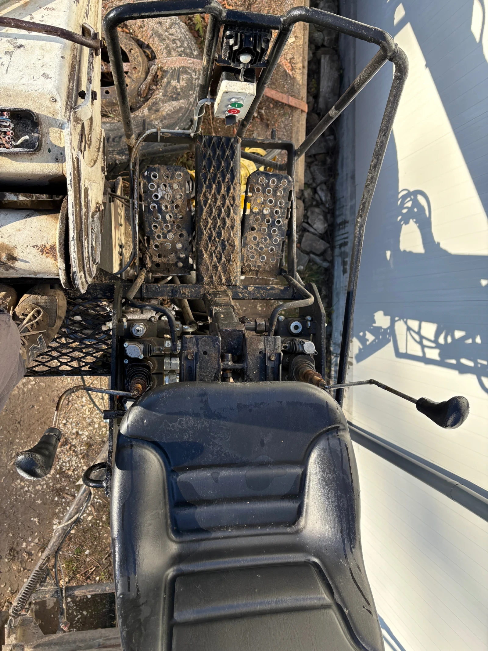 Mercedes-Benz Actros 3331 - изображение 4